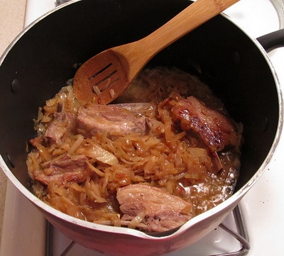 Бараньи ребрышки с луком и апельсинами