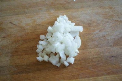 Сардельки, фаршированные сыром и грибами