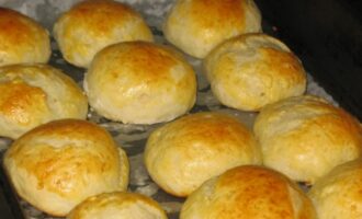 Творожные пышки со сгущенкой: Рецепт от шефа
