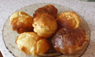 Творожные пышки со сгущенкой: Рецепт от шефа