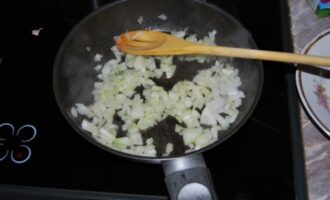 Караси, жаренные в сметане