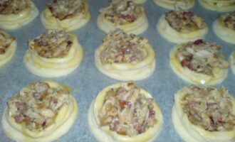 Ватрушки с мясом: традиционный рецепт