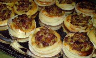 Ватрушки с мясом: традиционный рецепт