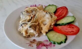Запеченный минтай в молоке с луком