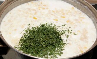 Кукурузный суп с плавленым сыром