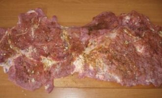 Мясные рулеты с грибами и луком: пошаговый рецепт