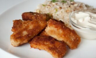 Рыбное филе в орехово-сырной панировке
