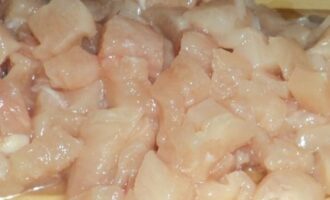 Кабачки фаршированные курицей и сыром