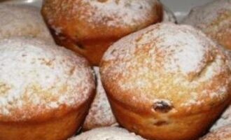 Кексы на кефире с сахарной пудрой