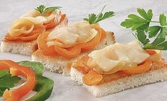 Рецепт Испанских Сандвичей с Маринованными Овощами и Сыром