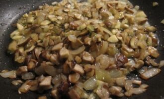 Тыква с грибами и картошкой