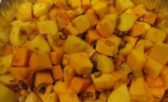 Тыква с грибами и картошкой