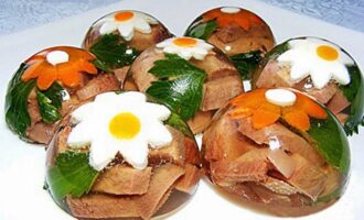Как приготовить заливное из говяжьего языка