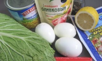 Крабовый салат с пекинской капустой: пошаговый рецепт