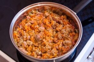 Горшочки с курицей вкусный рецепт с фото пошагово и видео