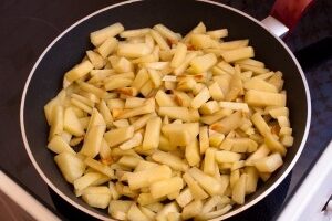 Горшочки с курицей вкусный рецепт с фото пошагово и видео