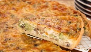 Лоранский пирог с курицей и грибами — классический рецепт