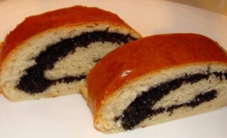 Маковый рулет