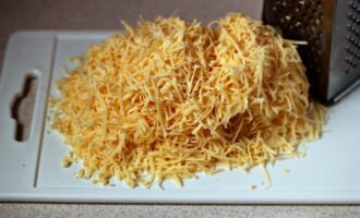 Печенье с беконом и сыром