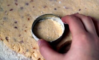 Печенье с беконом и сыром
