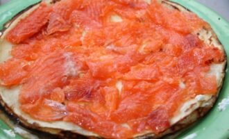 Канапе из блинов на шпажках