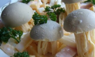 Салат из корейской спаржи "Почти грибной"