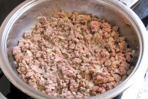 Картофельная запеканка с фаршем и грибами