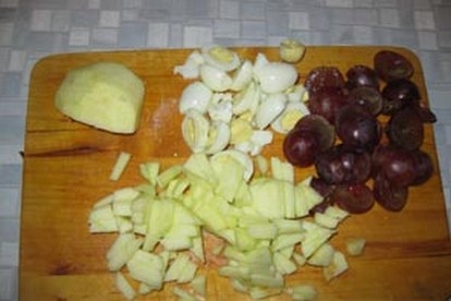 Салат с виноградом и креветками вкусный рецепт с фото пошагово и видео