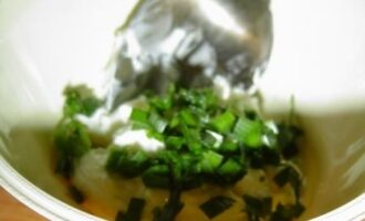 Рецепт закуски «Мешочек счастья» с красной рыбой и сыром