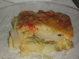 Деревенская запеканка с копченой курицей и сыром