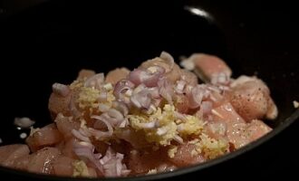 Пицца с курицей