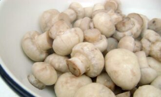 Маринованные шампиньоны на закуску