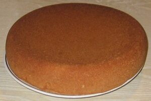 Торт с клубникой