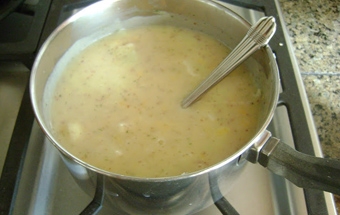Молочный суп-пюре с орехами