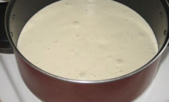 Бисквит в кастрюле