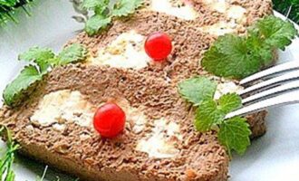 Сырно-печеночный рулет «Накануне Рождества»