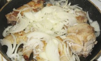Тушеная курица