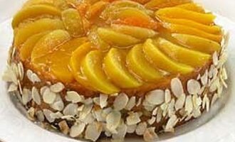 Манный пирог с персиком