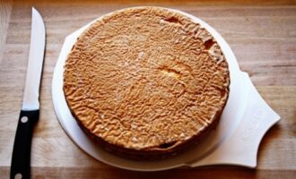 Манный пирог с персиком