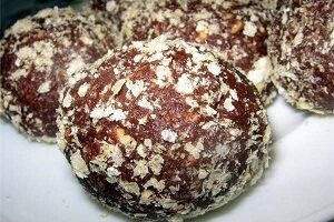 Шоколадные пирожные из вафель