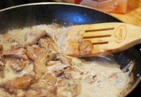 Корзиночки с грибами и креветками