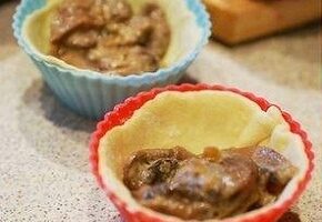 Корзиночки с грибами и креветками