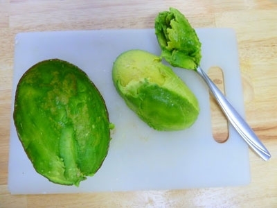 Лодочки из авокадо