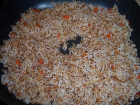 Рассыпчатый рис с овощами