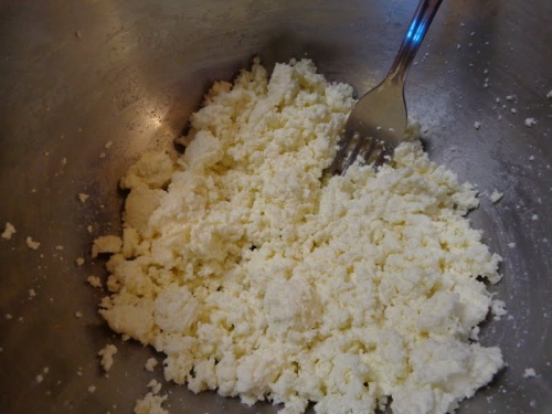 Блины с творогом и изюмом