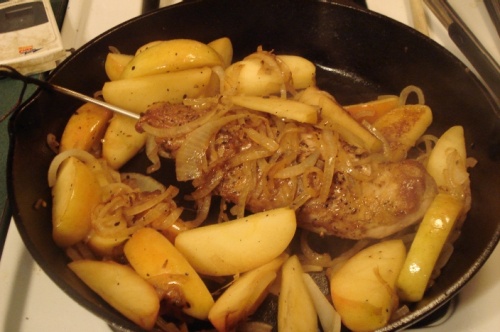 Свинина с яблоками