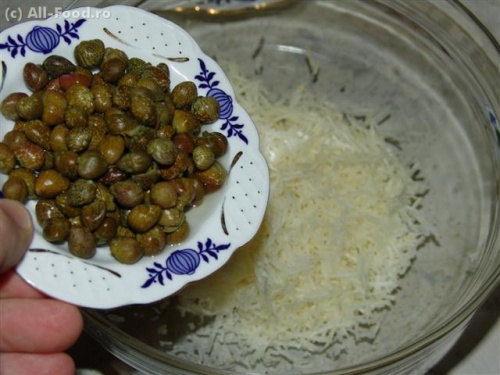 Салат с кукурузой и грибами