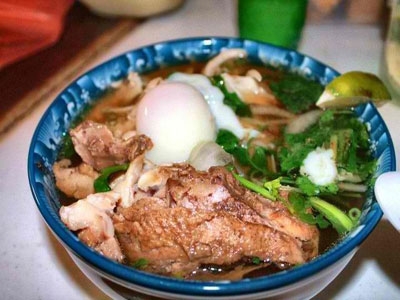 Куриная лапша с яйцом пашот