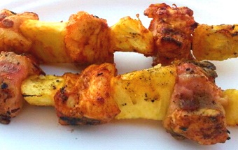 Шашлык из свинины с ананасами