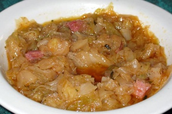 Солянка с квашеной капустой в мультиварке